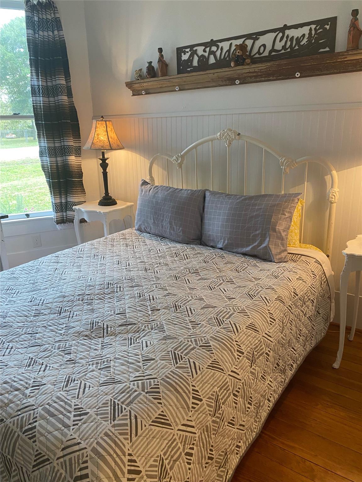 395 Centennial St, Carmine, TX 78932