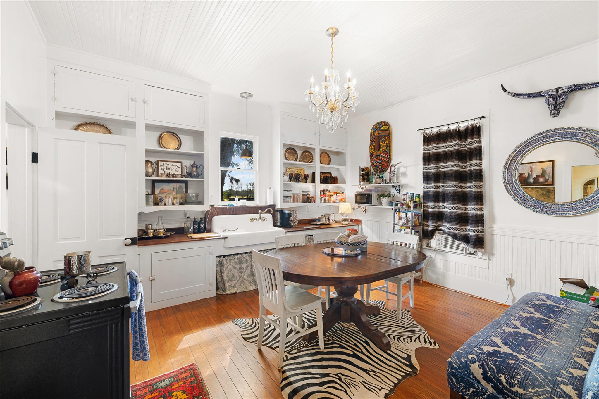 395 Centennial St, Carmine, TX 78932