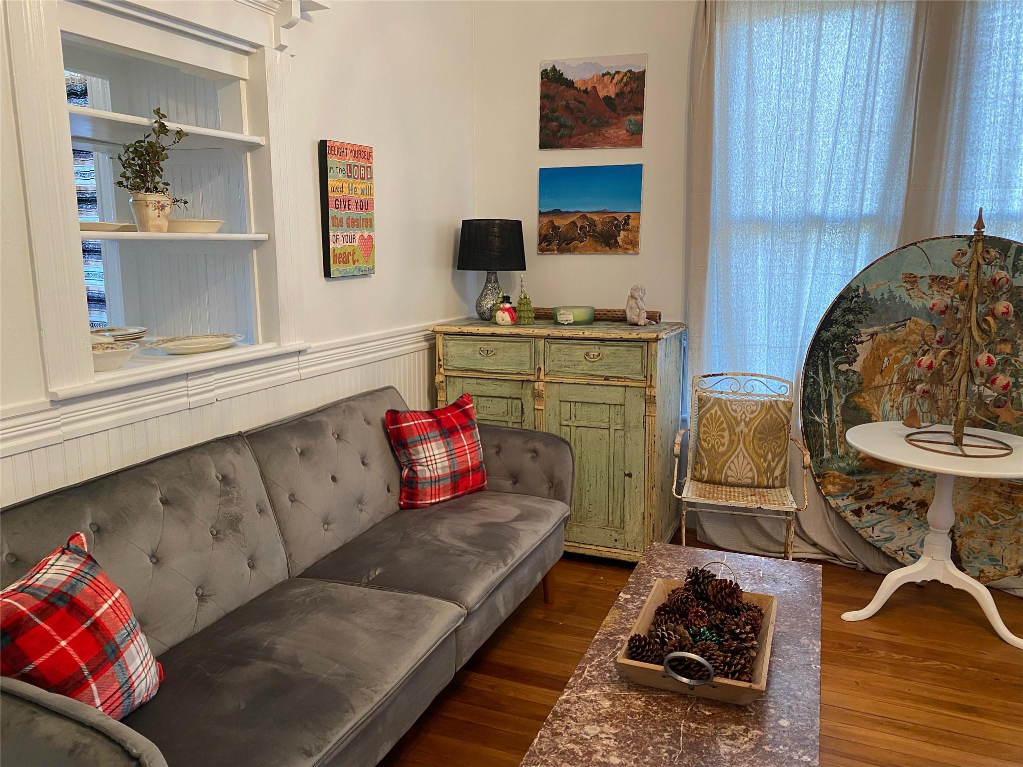 395 Centennial St, Carmine, TX 78932