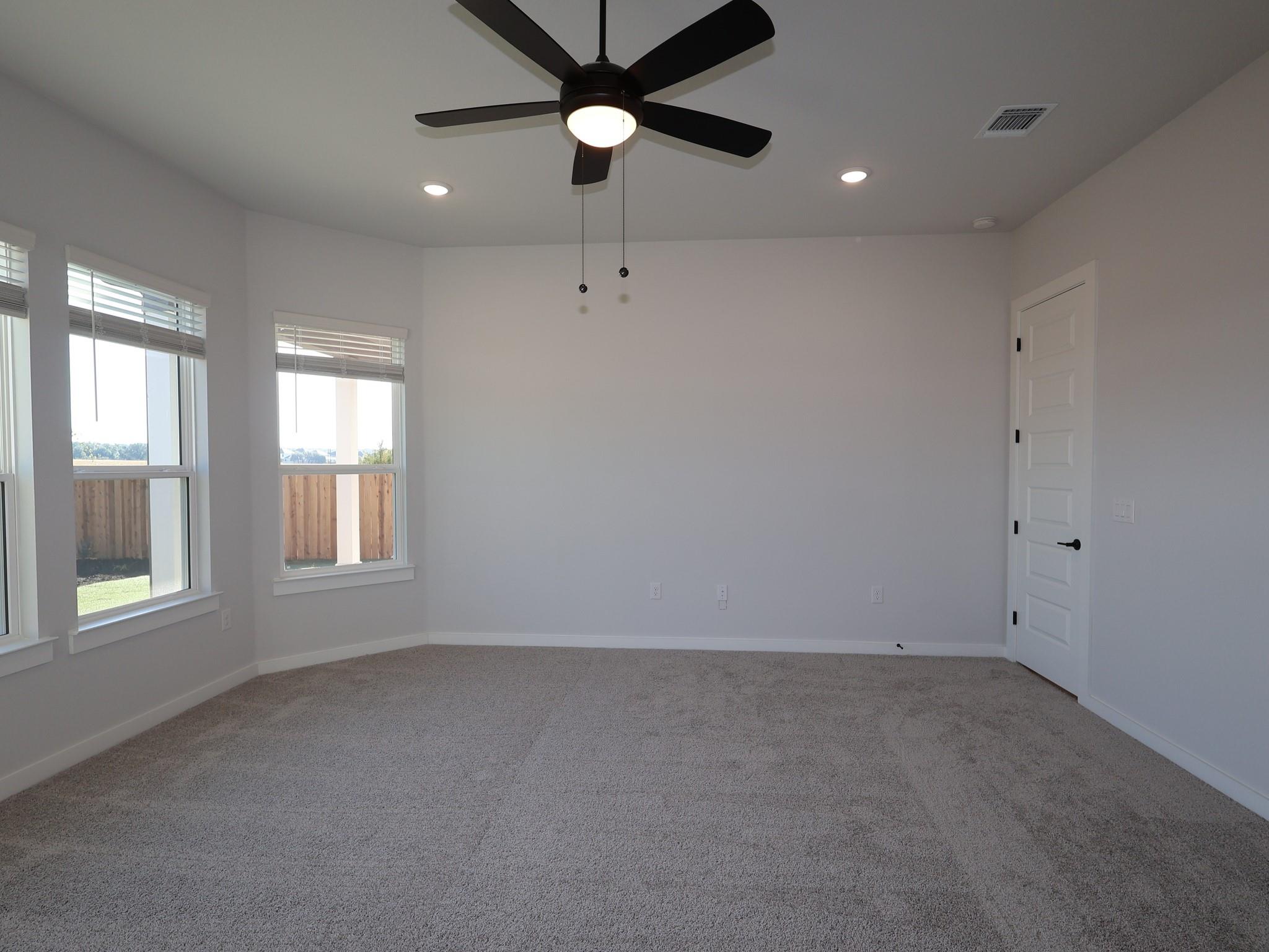 2032 Lolo Ln, Leander, TX 78641