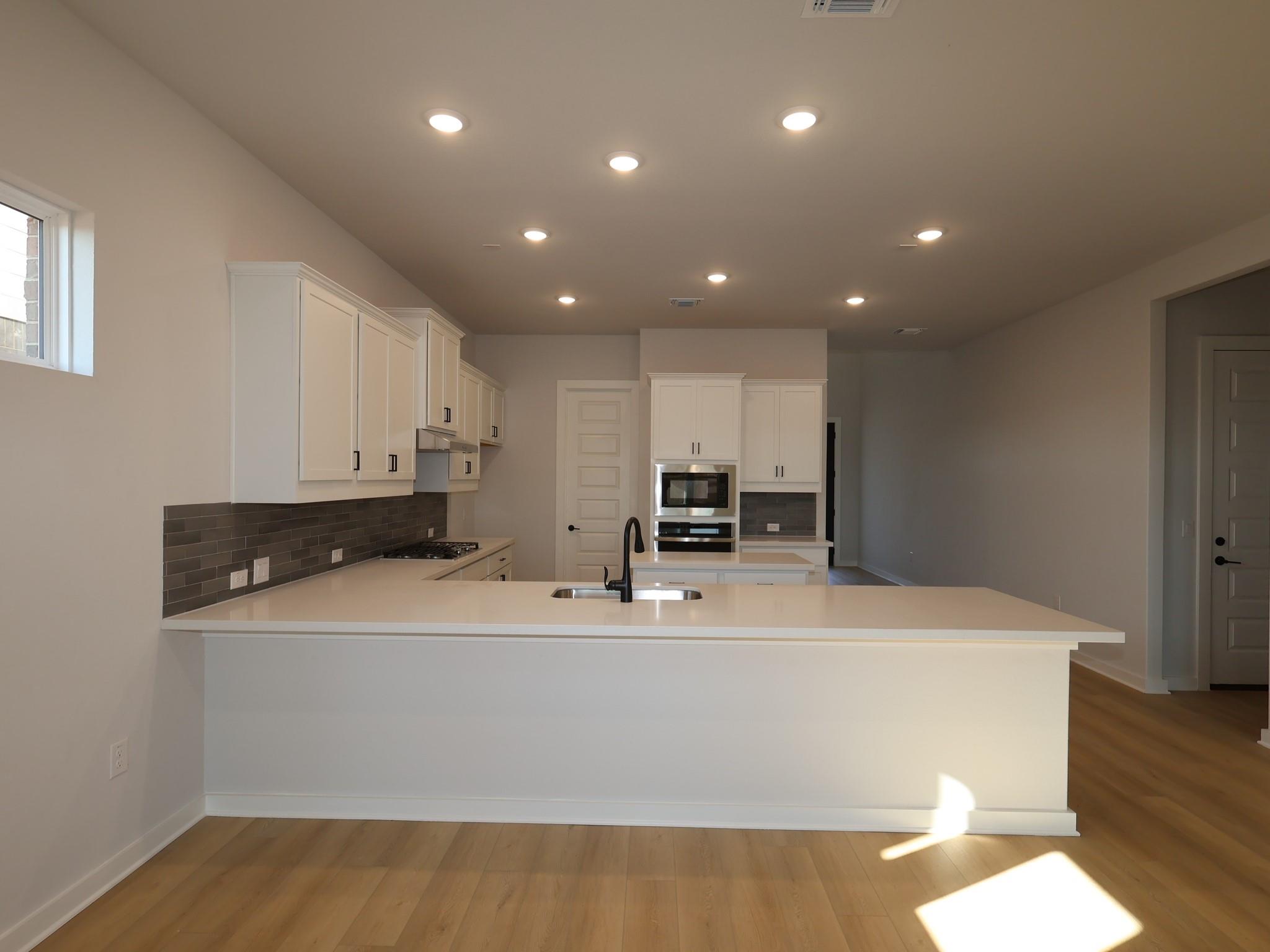 2032 Lolo Ln, Leander, TX 78641