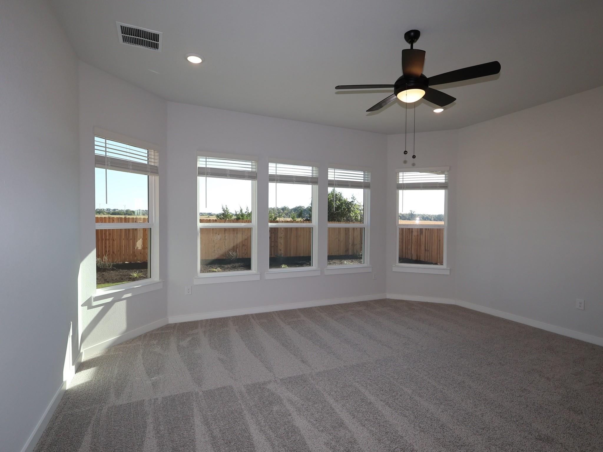 2032 Lolo Ln, Leander, TX 78641