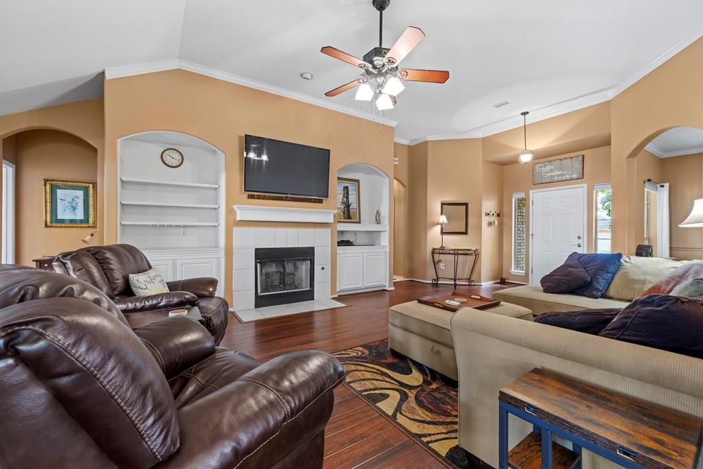 313 Heritage Hills Dr, Fredericksburg, TX 78624