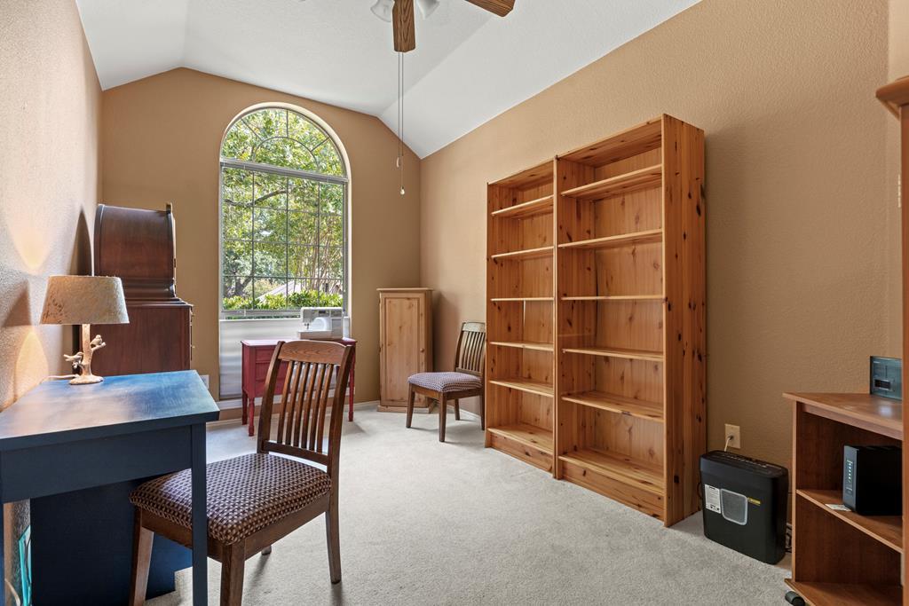 313 Heritage Hills Dr, Fredericksburg, TX 78624