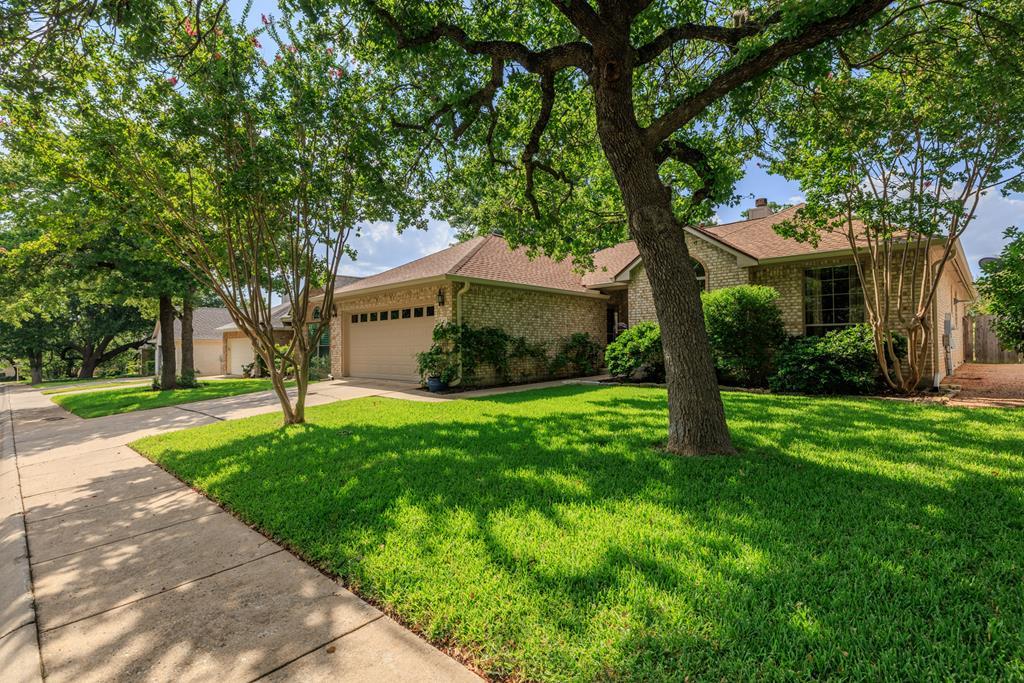 313 Heritage Hills Dr, Fredericksburg, TX 78624