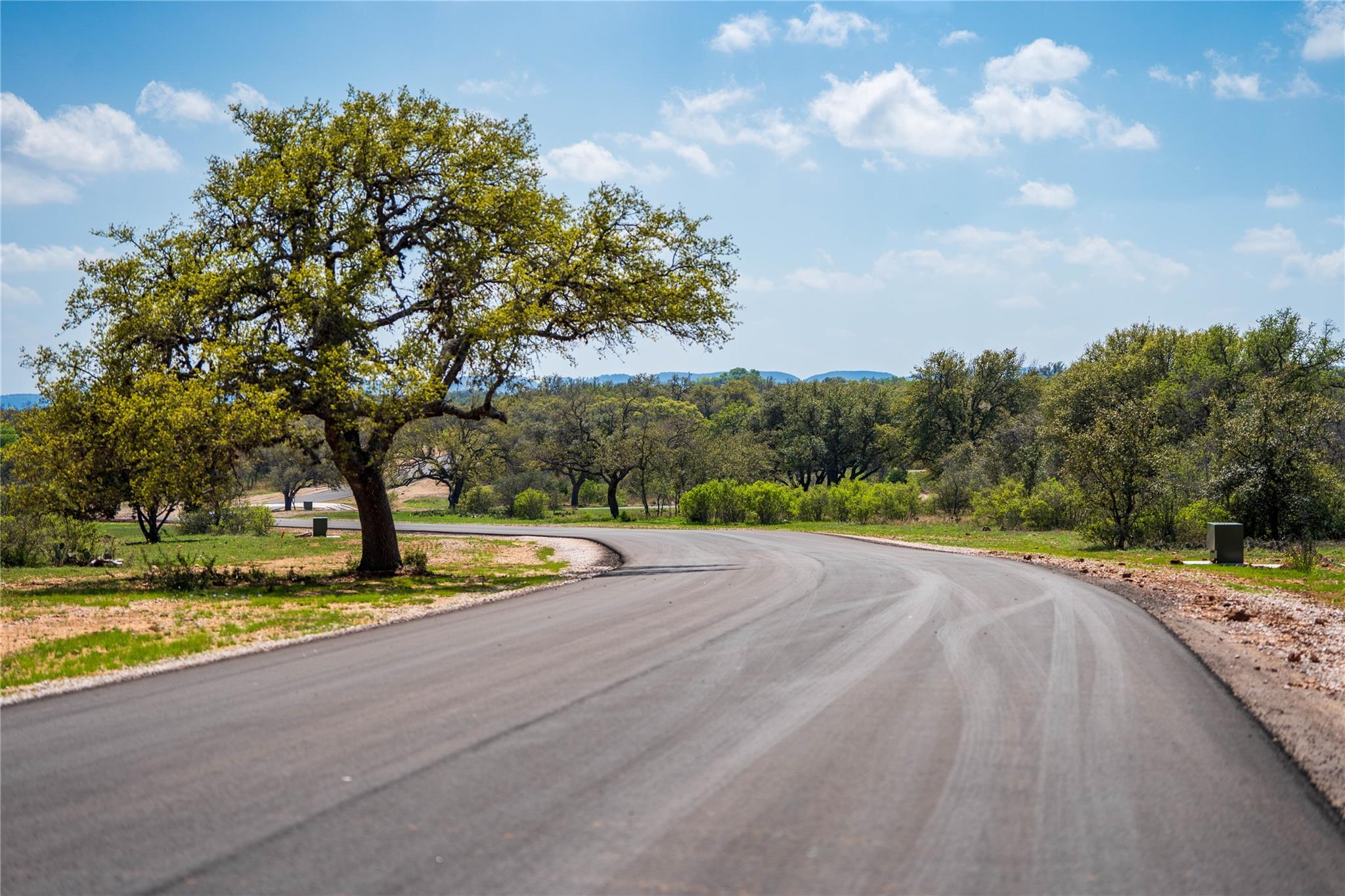 62 Balcones Dr, Johnson City, TX 78636