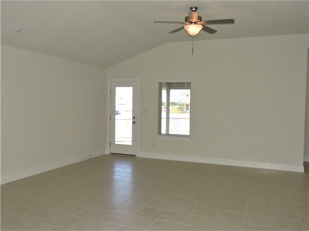 1120 Sundrops St, Leander, TX 78641