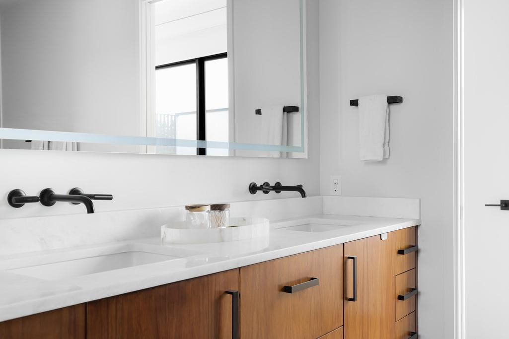 805 W Live Oak St, Austin, TX 78704