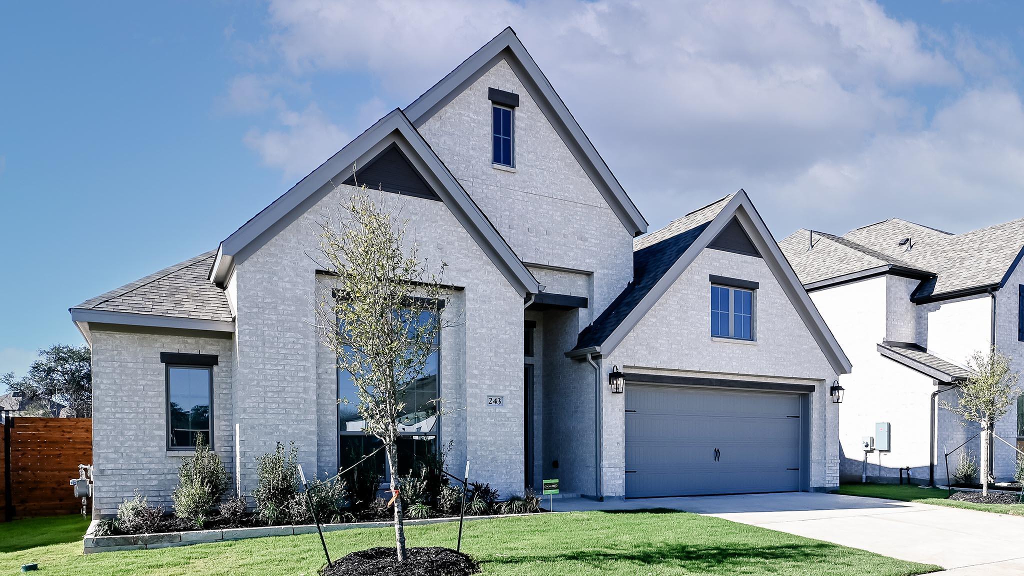 243 Melody Rd, Lockhart, TX 78644