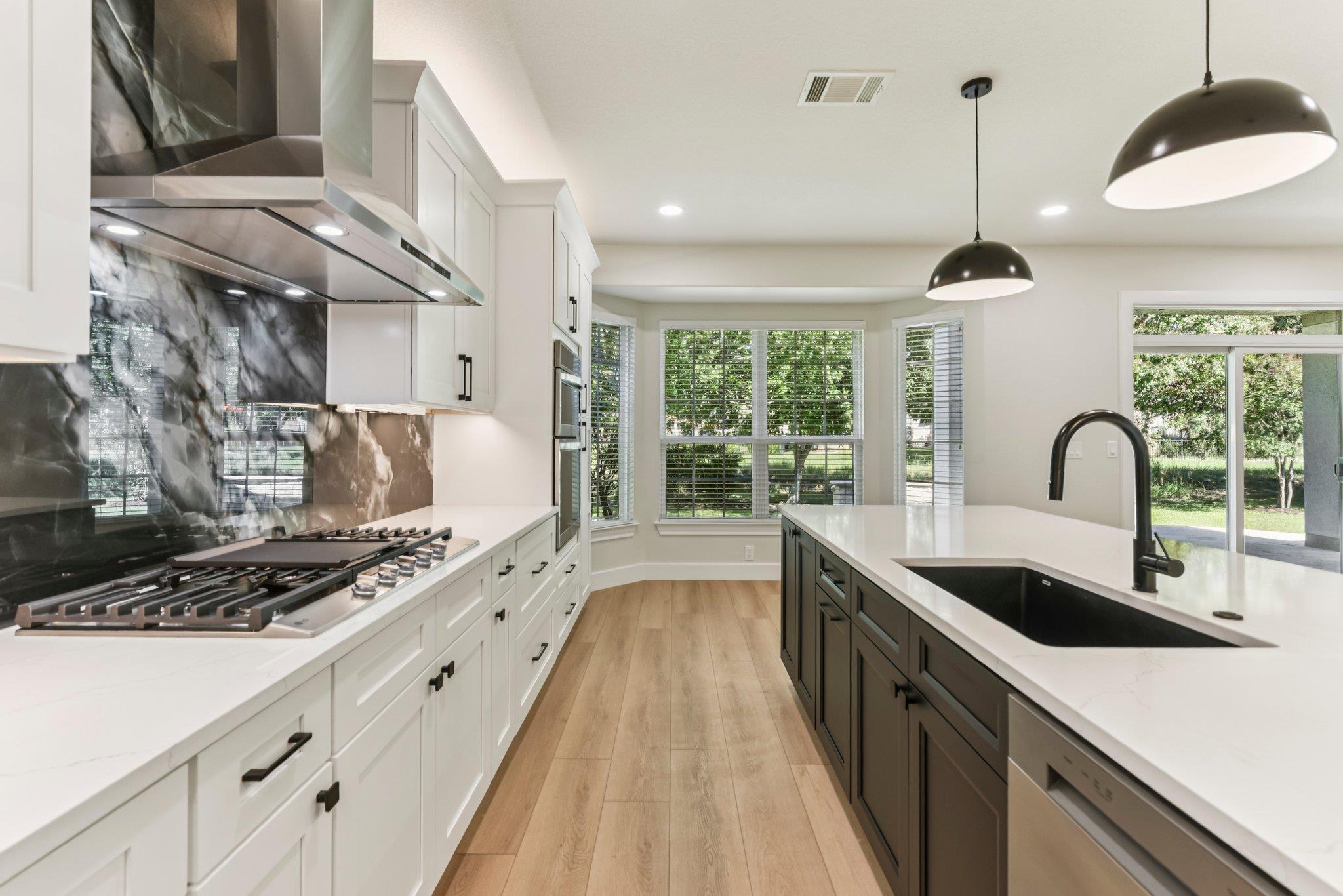 206 Armstrong Dr, Georgetown, TX 78633