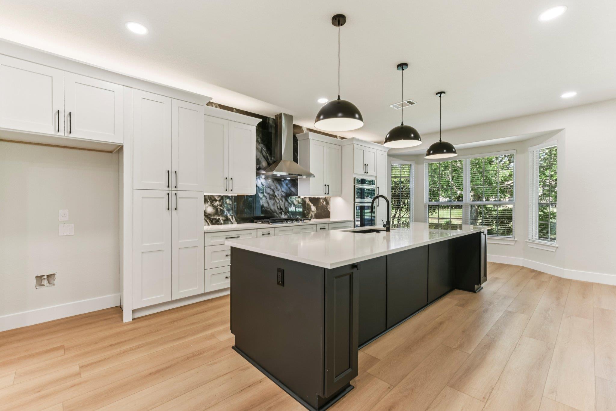 206 Armstrong Dr, Georgetown, TX 78633