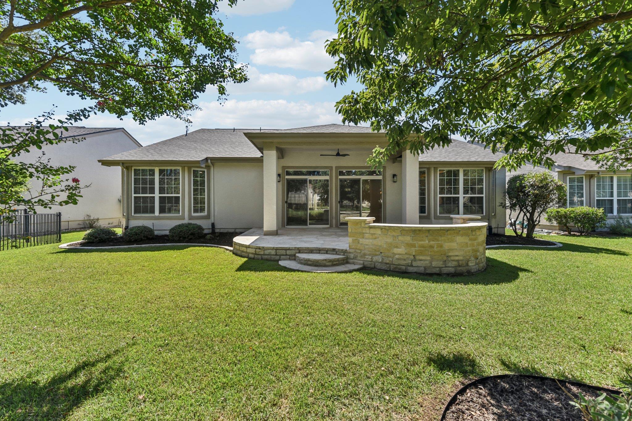 206 Armstrong Dr, Georgetown, TX 78633