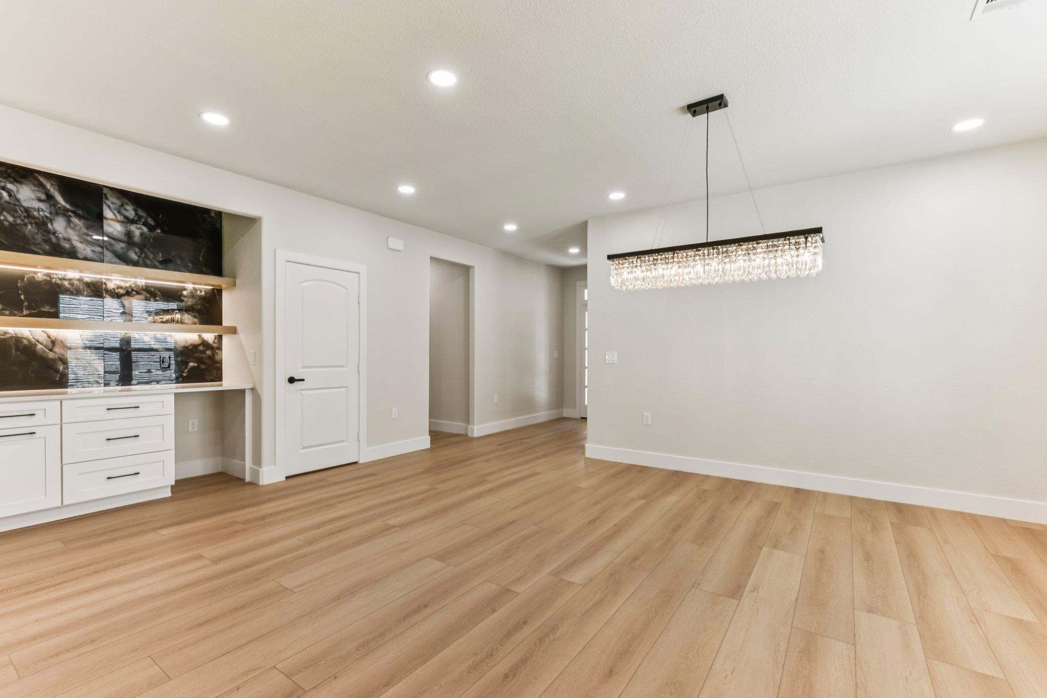 206 Armstrong Dr, Georgetown, TX 78633