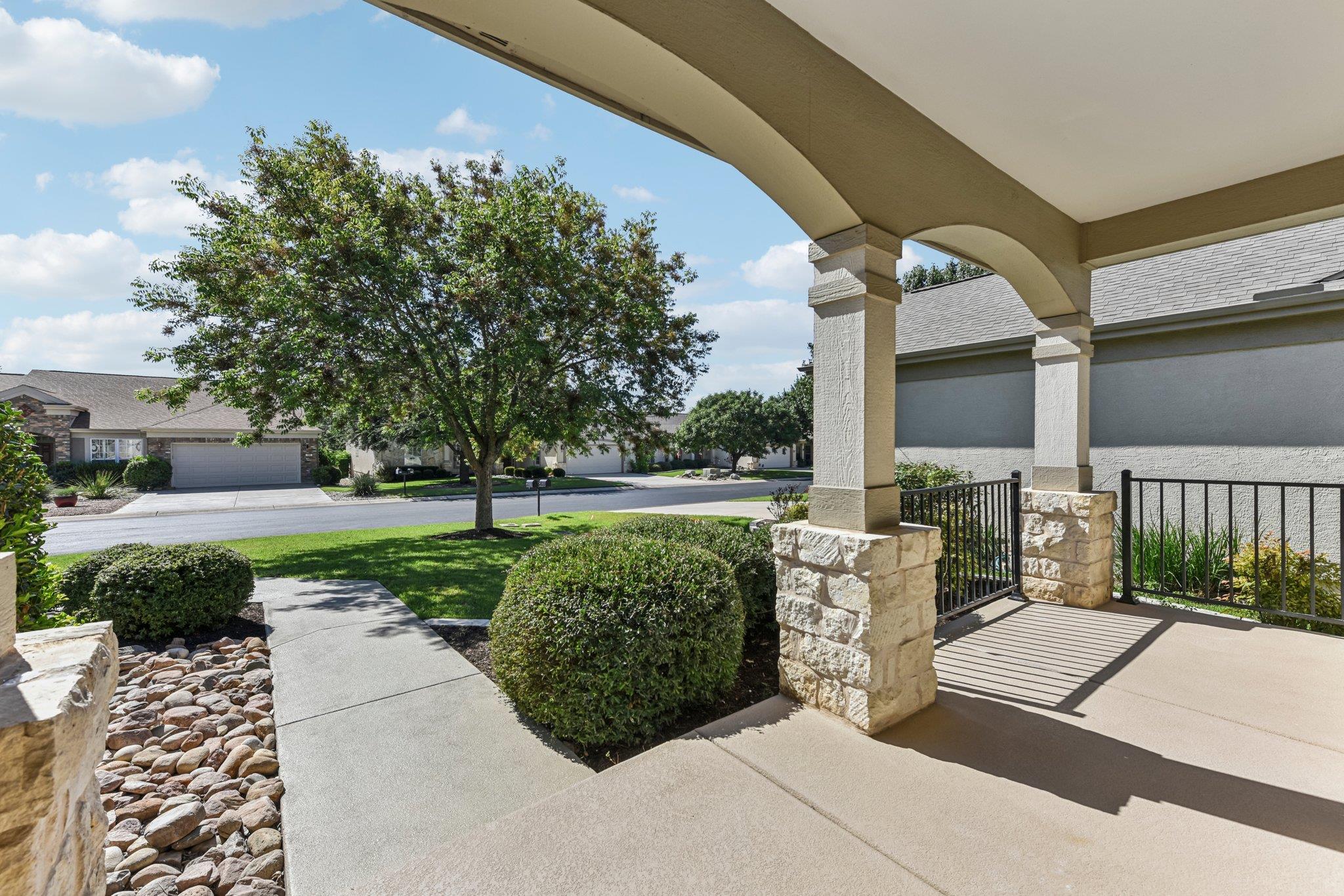 206 Armstrong Dr, Georgetown, TX 78633