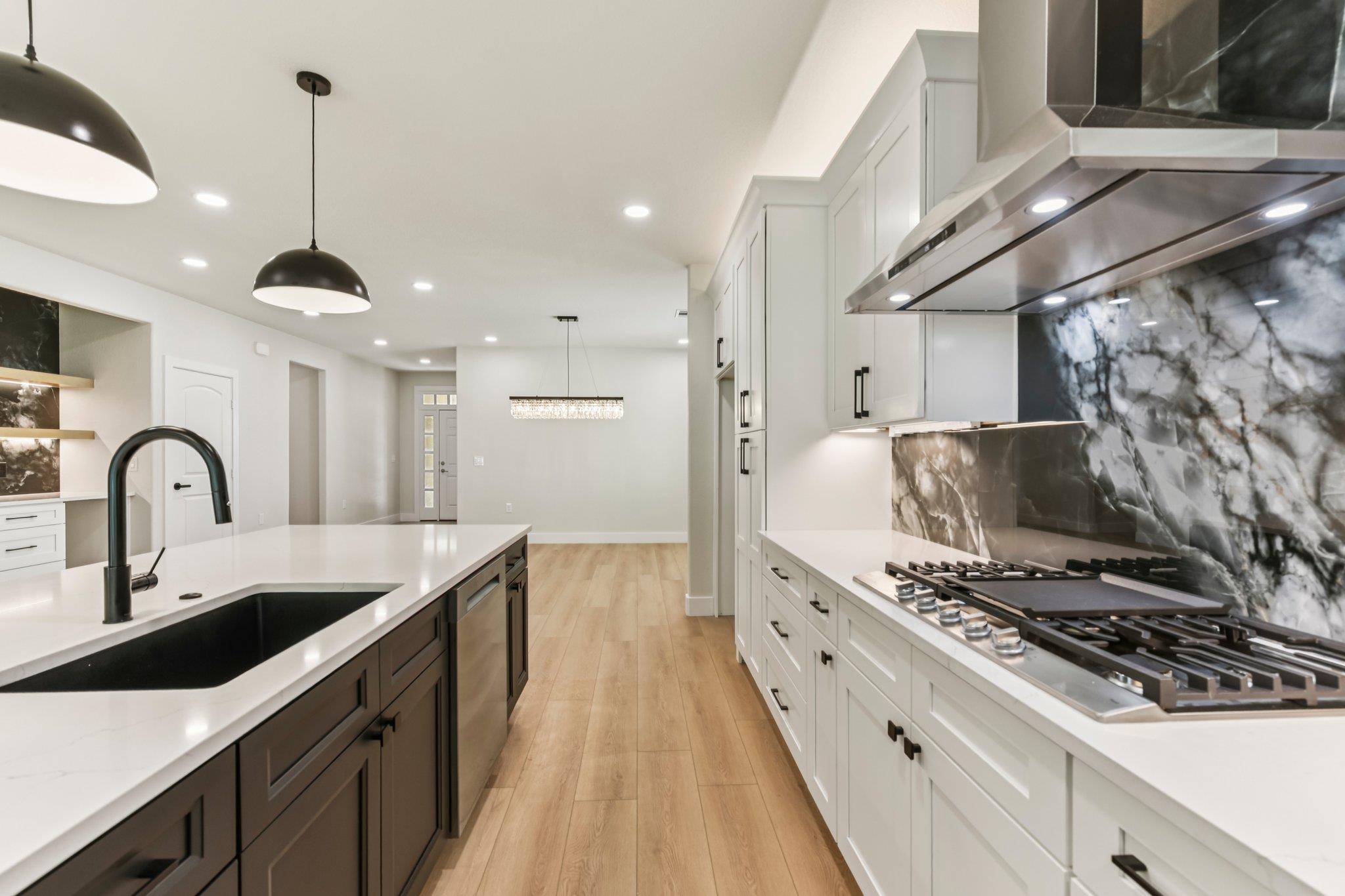 206 Armstrong Dr, Georgetown, TX 78633