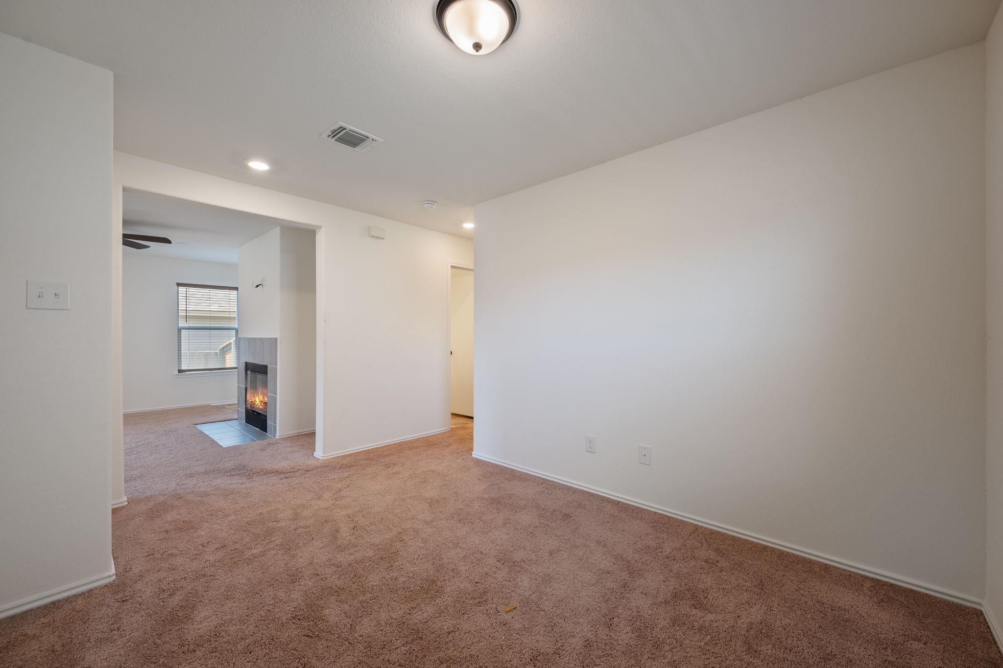 117 Robert Hightower Cv, Jarrell, TX 76537