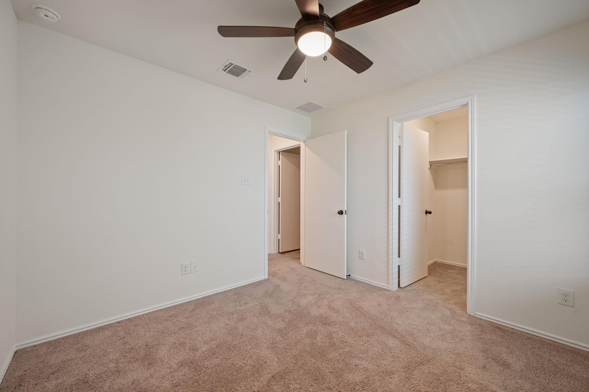 117 Robert Hightower Cv, Jarrell, TX 76537