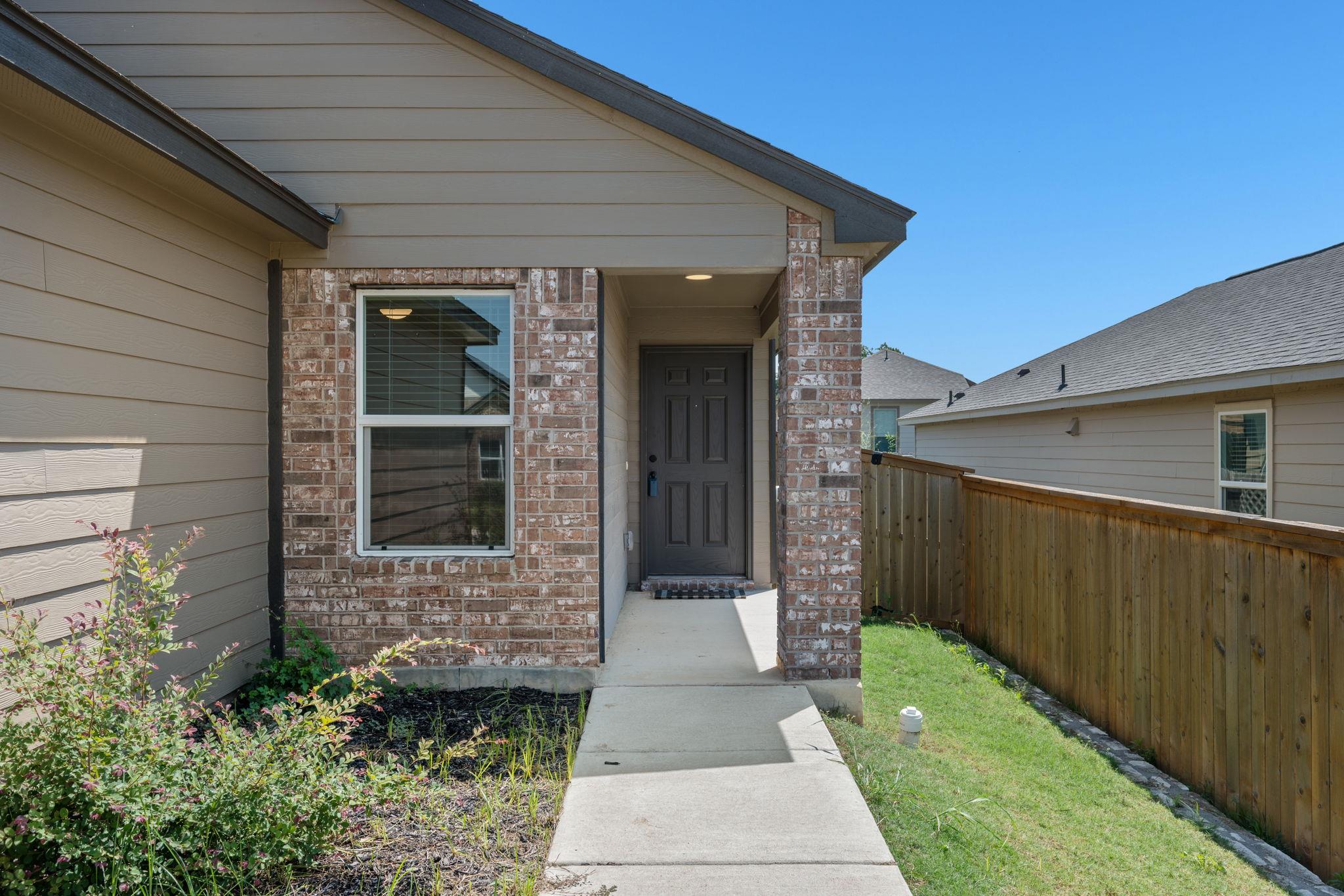 117 Robert Hightower Cv, Jarrell, TX 76537