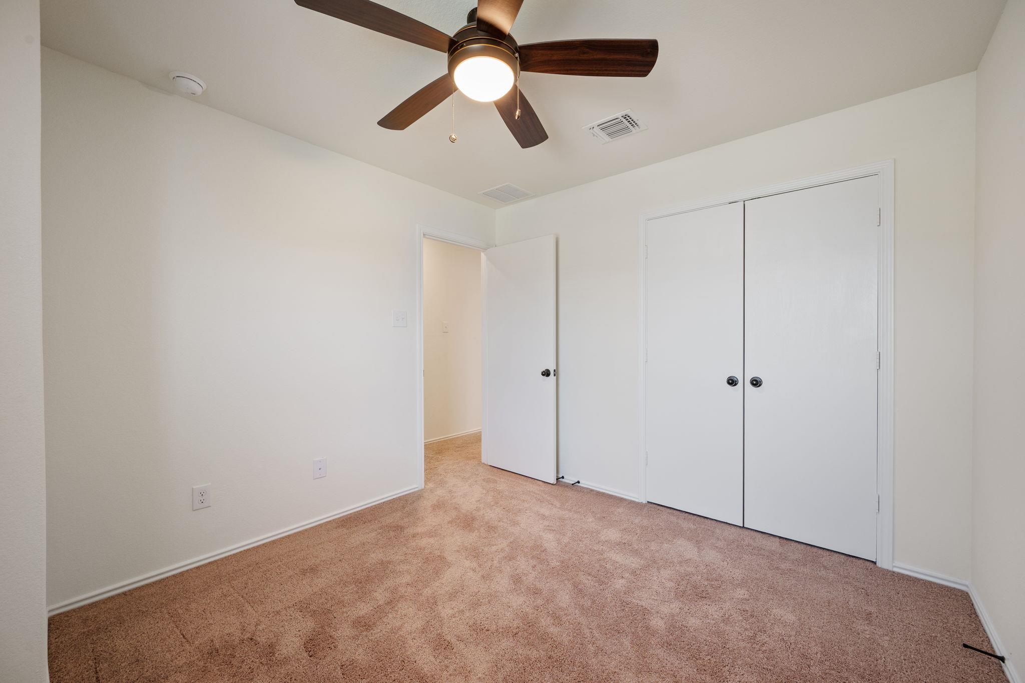 117 Robert Hightower Cv, Jarrell, TX 76537