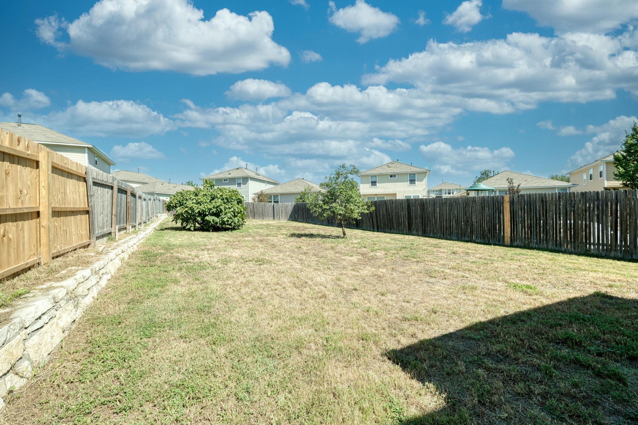 243 Twisted Oaks Ln, Buda, TX 78610