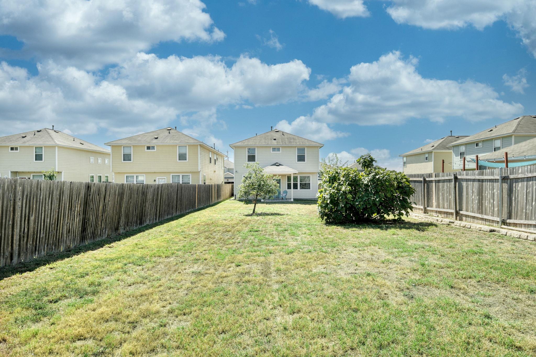 243 Twisted Oaks Ln, Buda, TX 78610