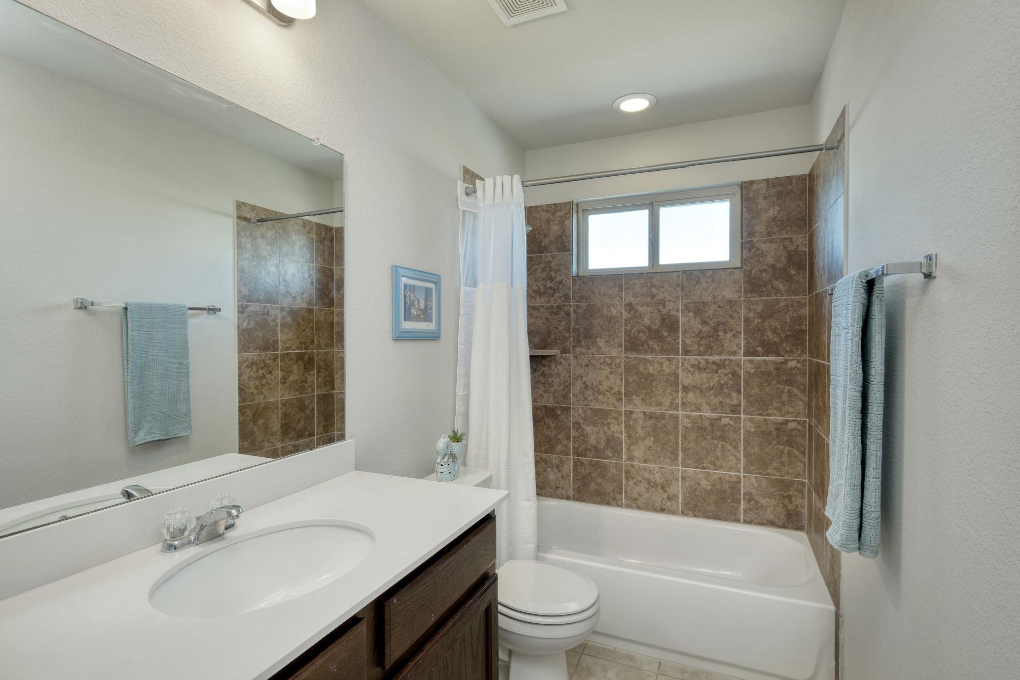 243 Twisted Oaks Ln, Buda, TX 78610