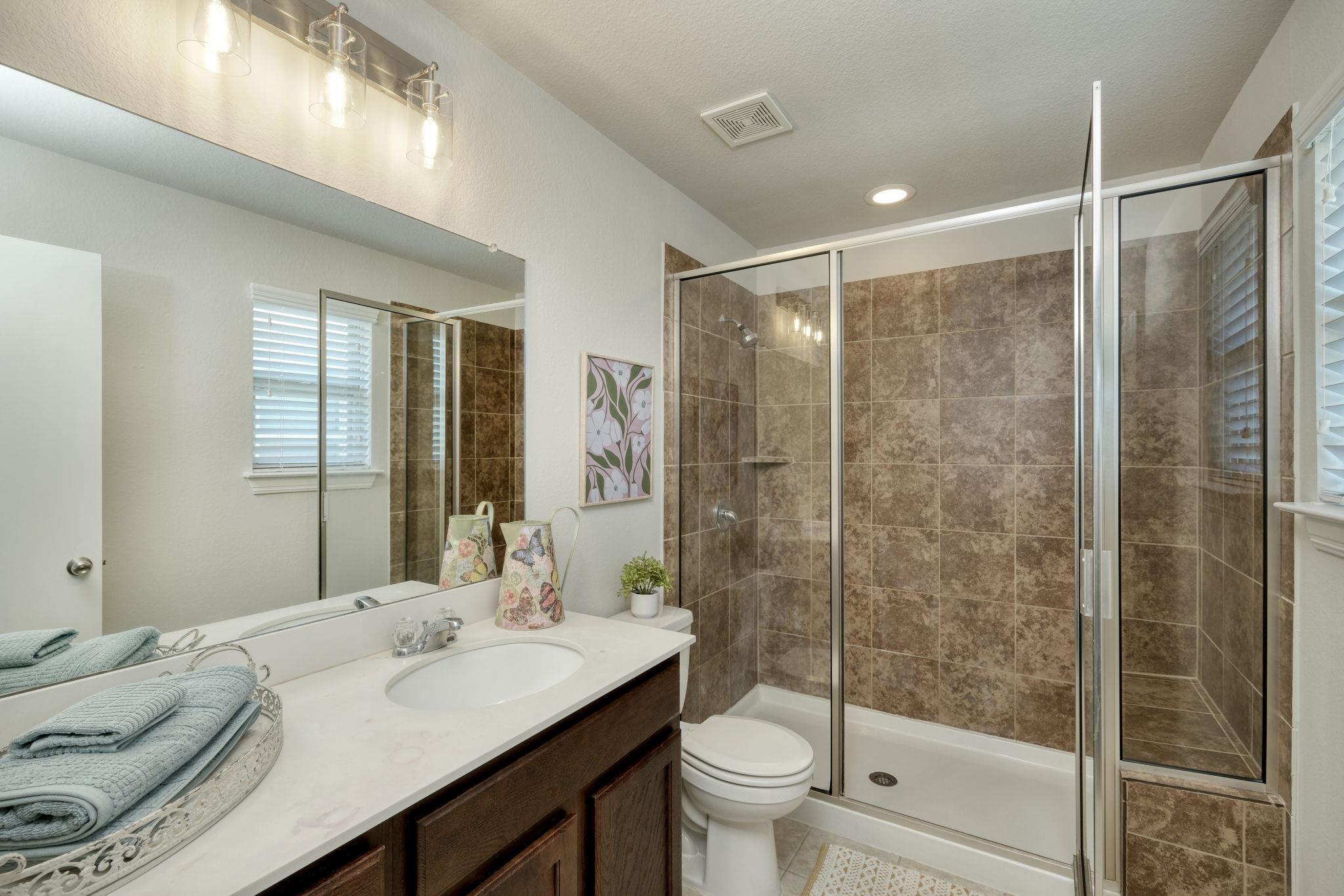 243 Twisted Oaks Ln, Buda, TX 78610