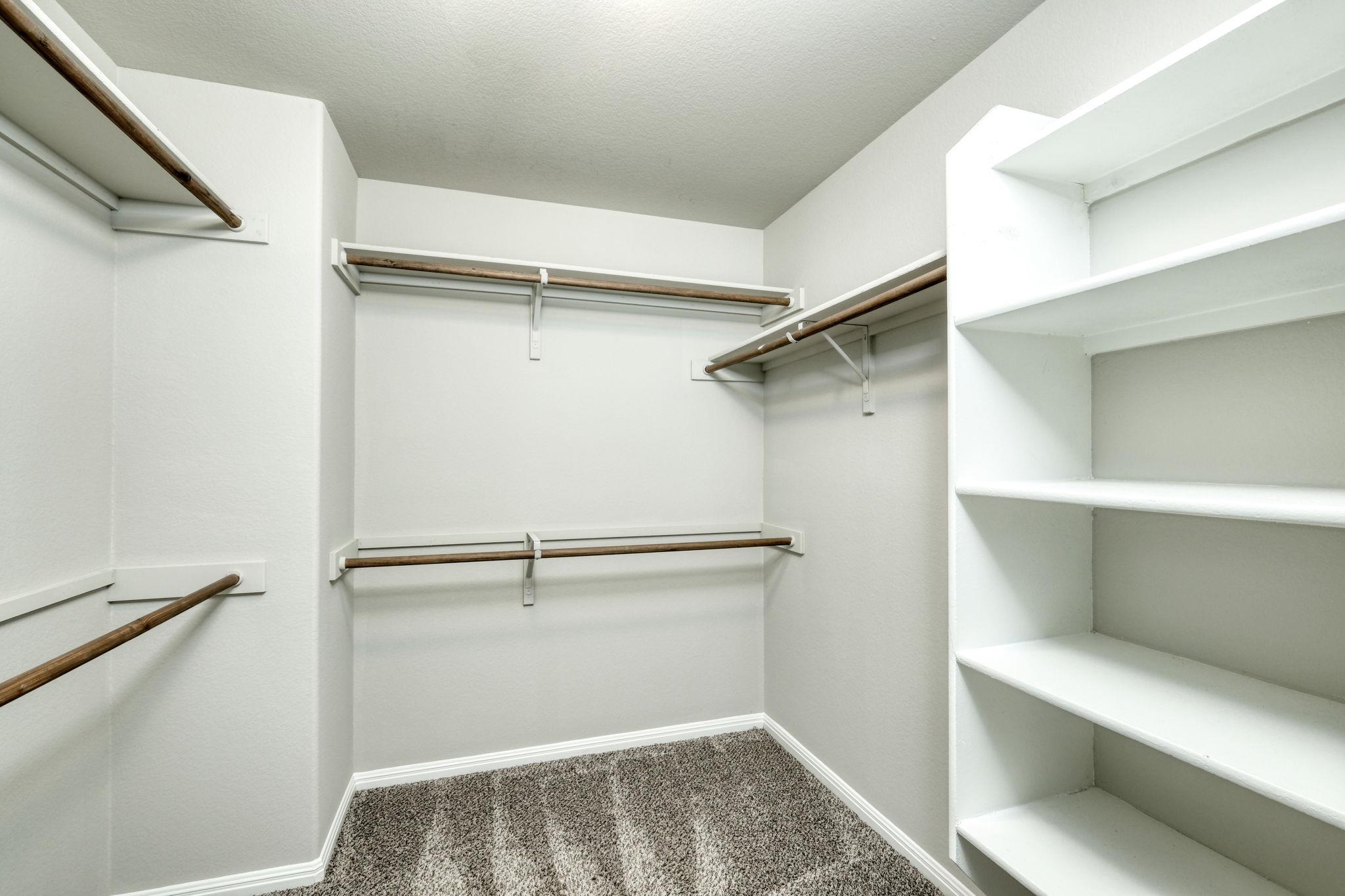 243 Twisted Oaks Ln, Buda, TX 78610