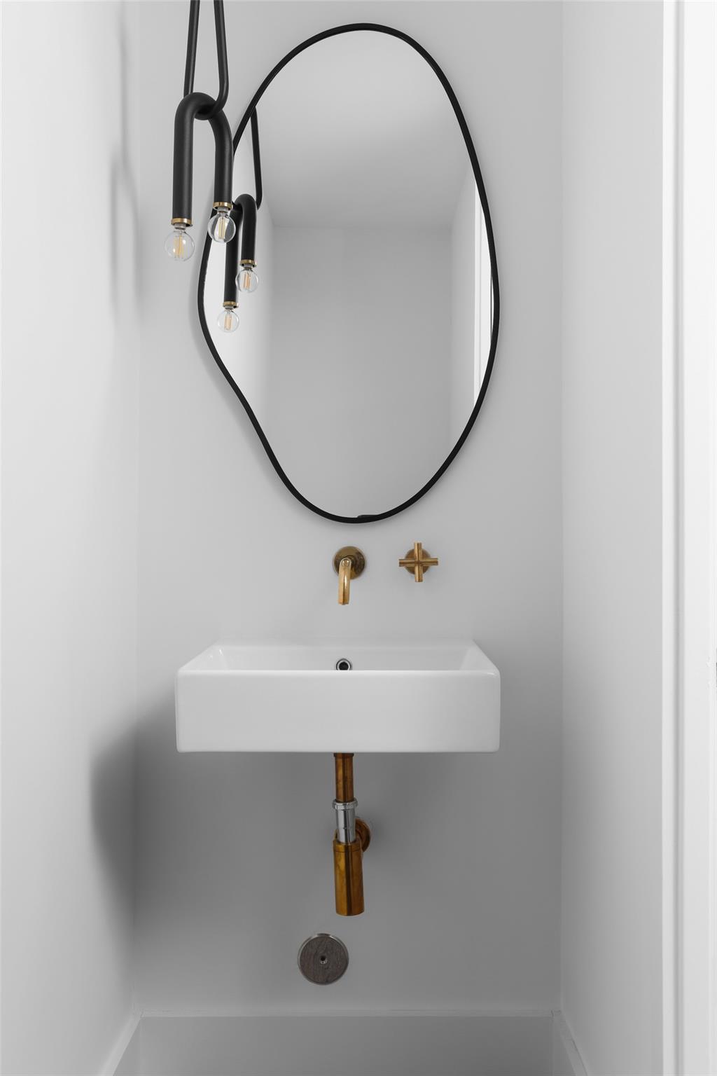 2905 Oak Park Dr, Austin, TX 78704