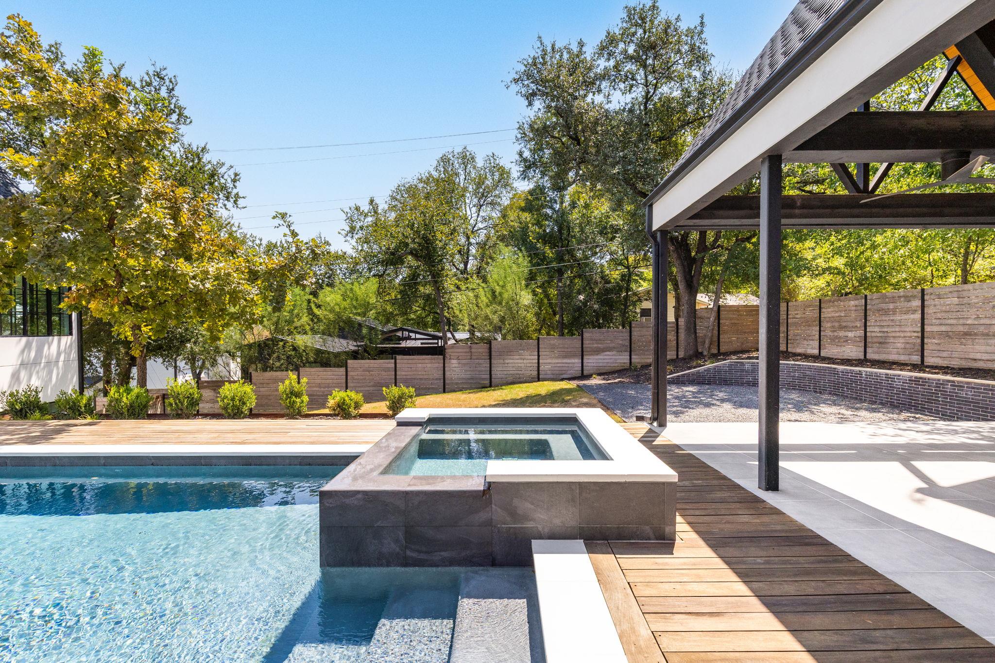 2905 Oak Park Dr, Austin, TX 78704