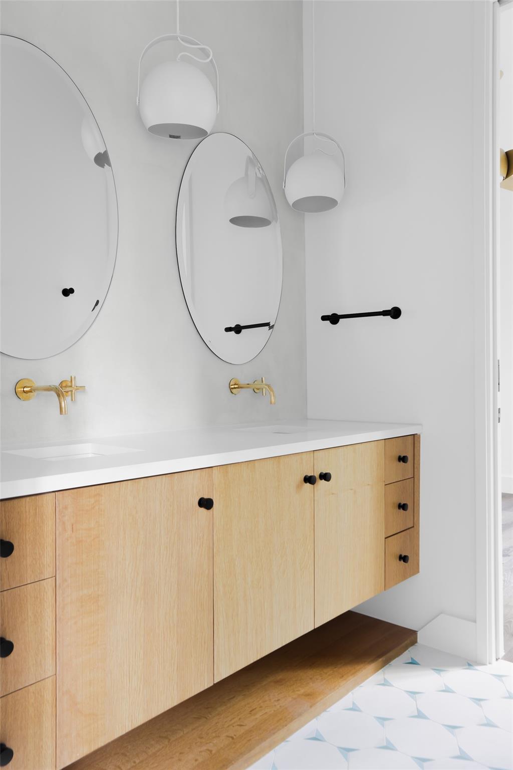 2905 Oak Park Dr, Austin, TX 78704