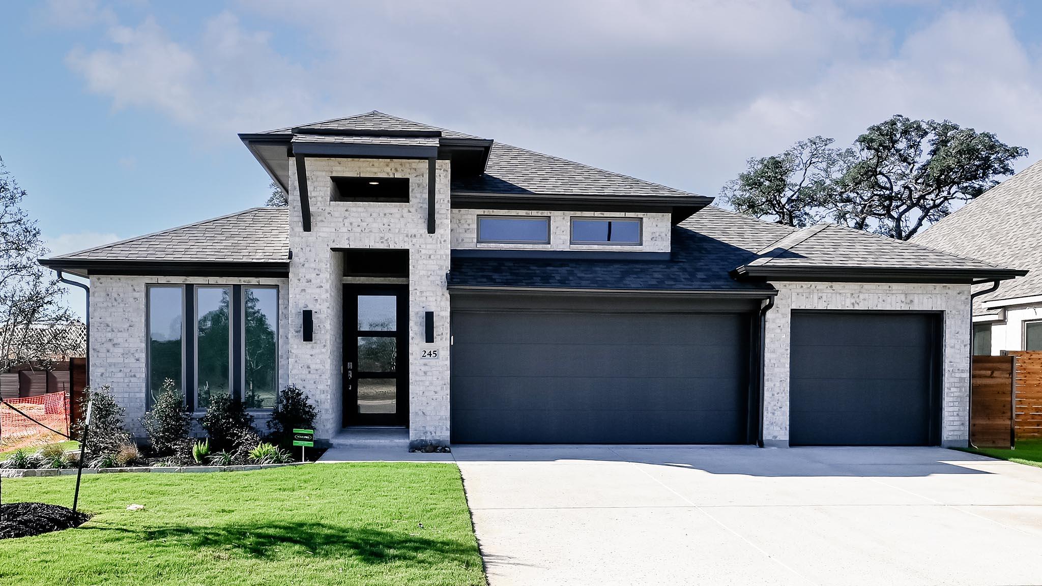 245 Melody Rd, Lockhart, TX 78644