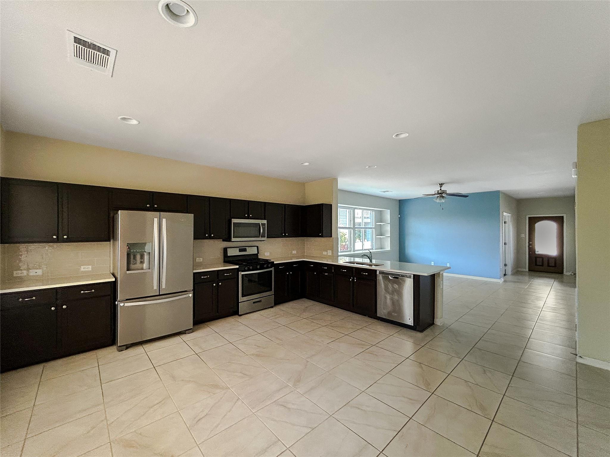 512 Canadian Springs Dr, Leander, TX 78641