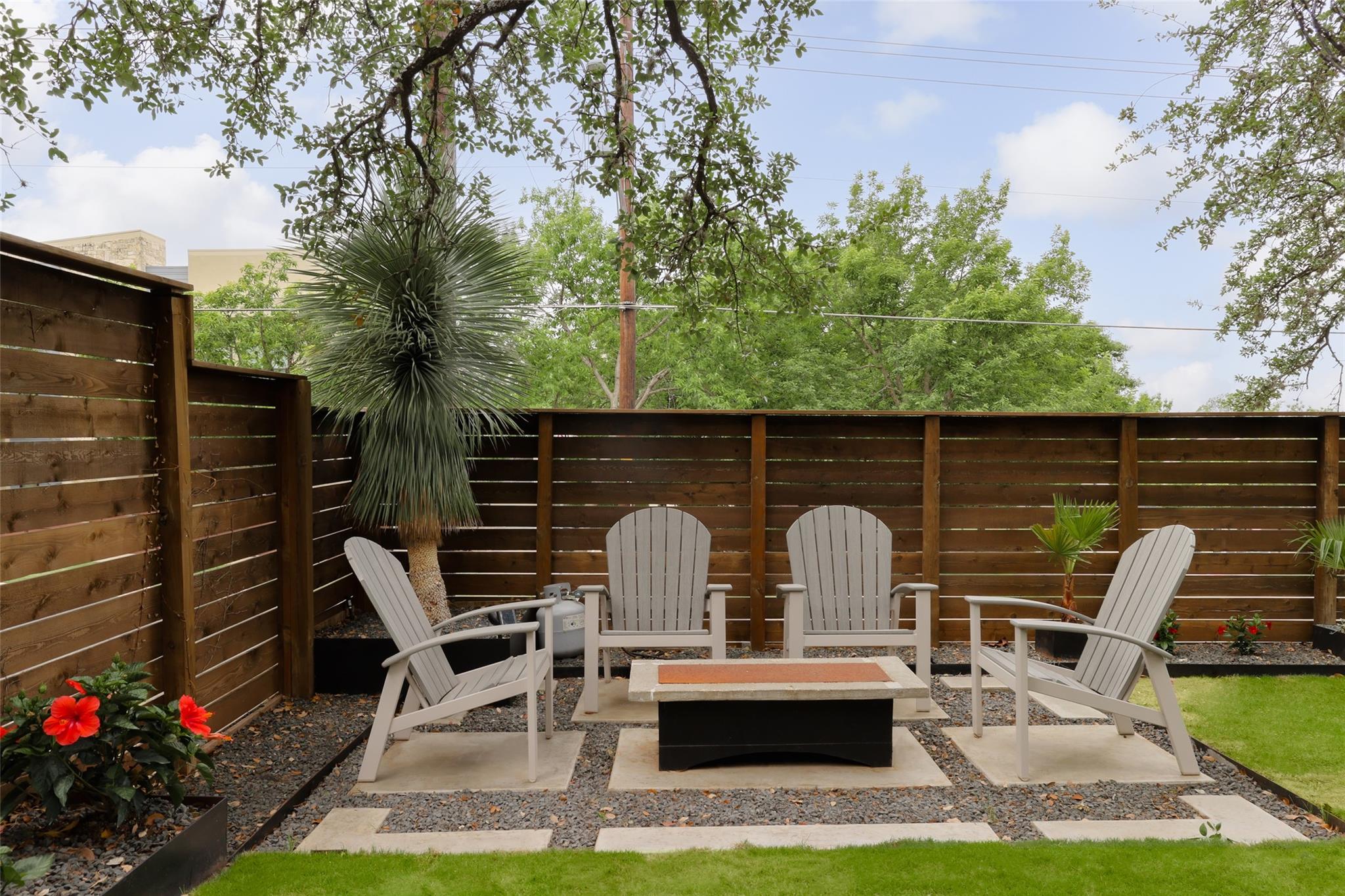 2809 S 5TH St # 4, Austin, TX 78704