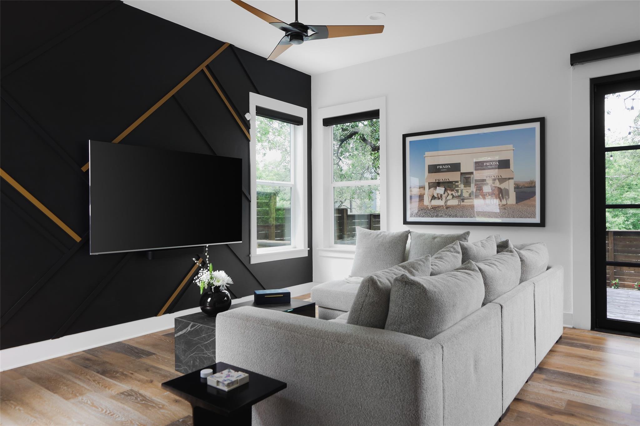 2809 S 5TH St # 4, Austin, TX 78704