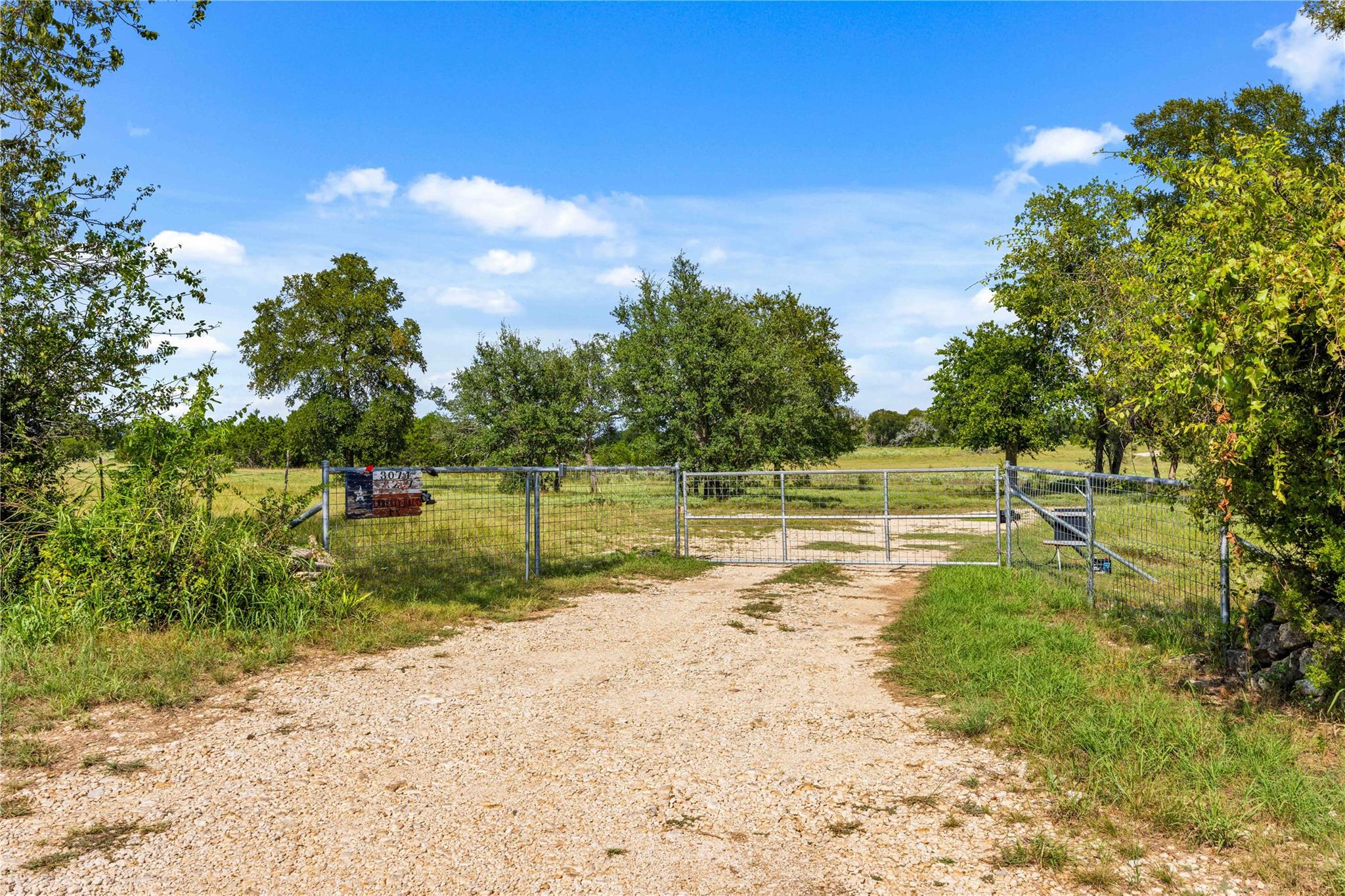 3074 County Road 207, Liberty Hill, TX 78642