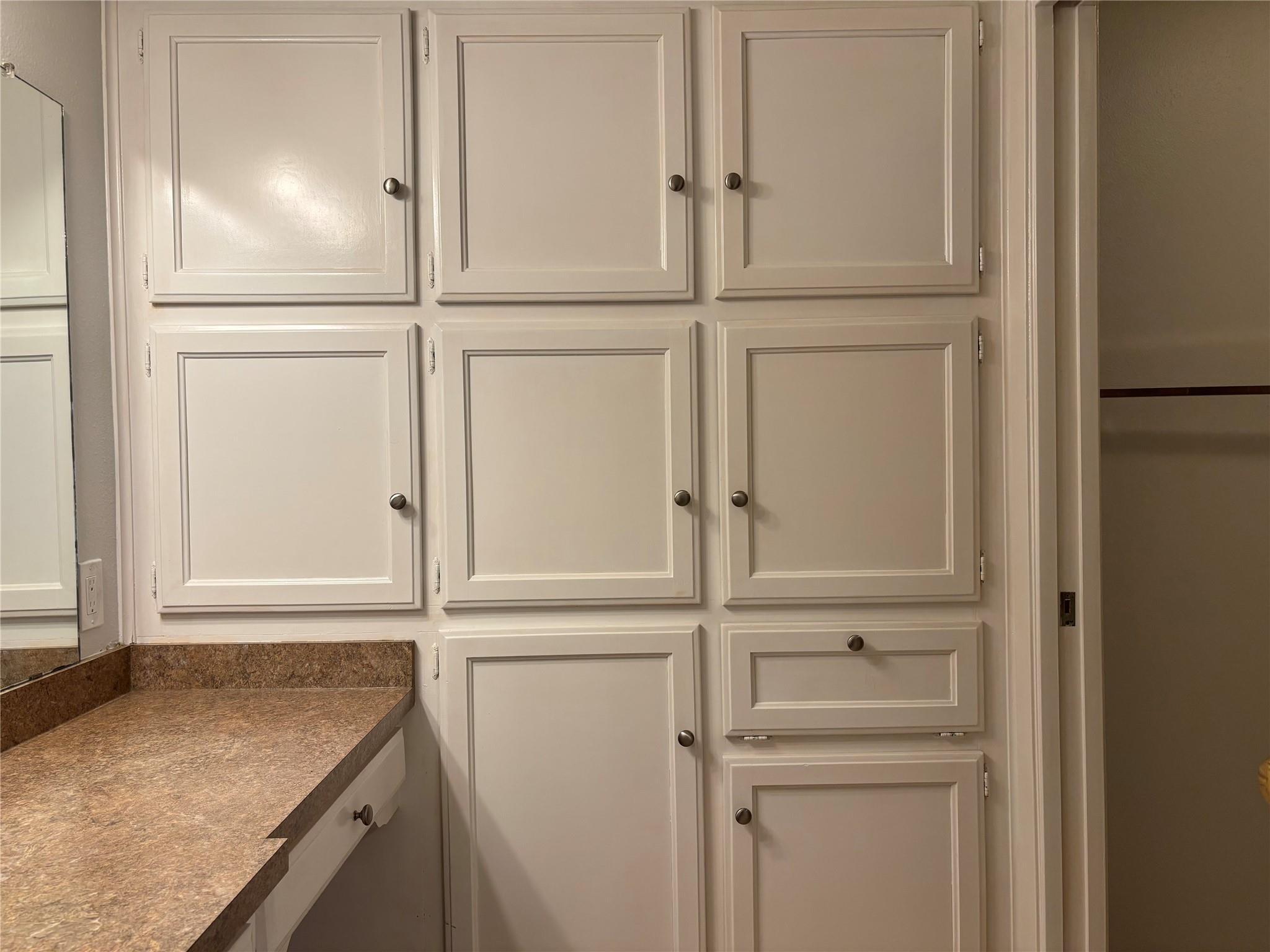 8111 Baywood Dr # A, Austin, TX 78759