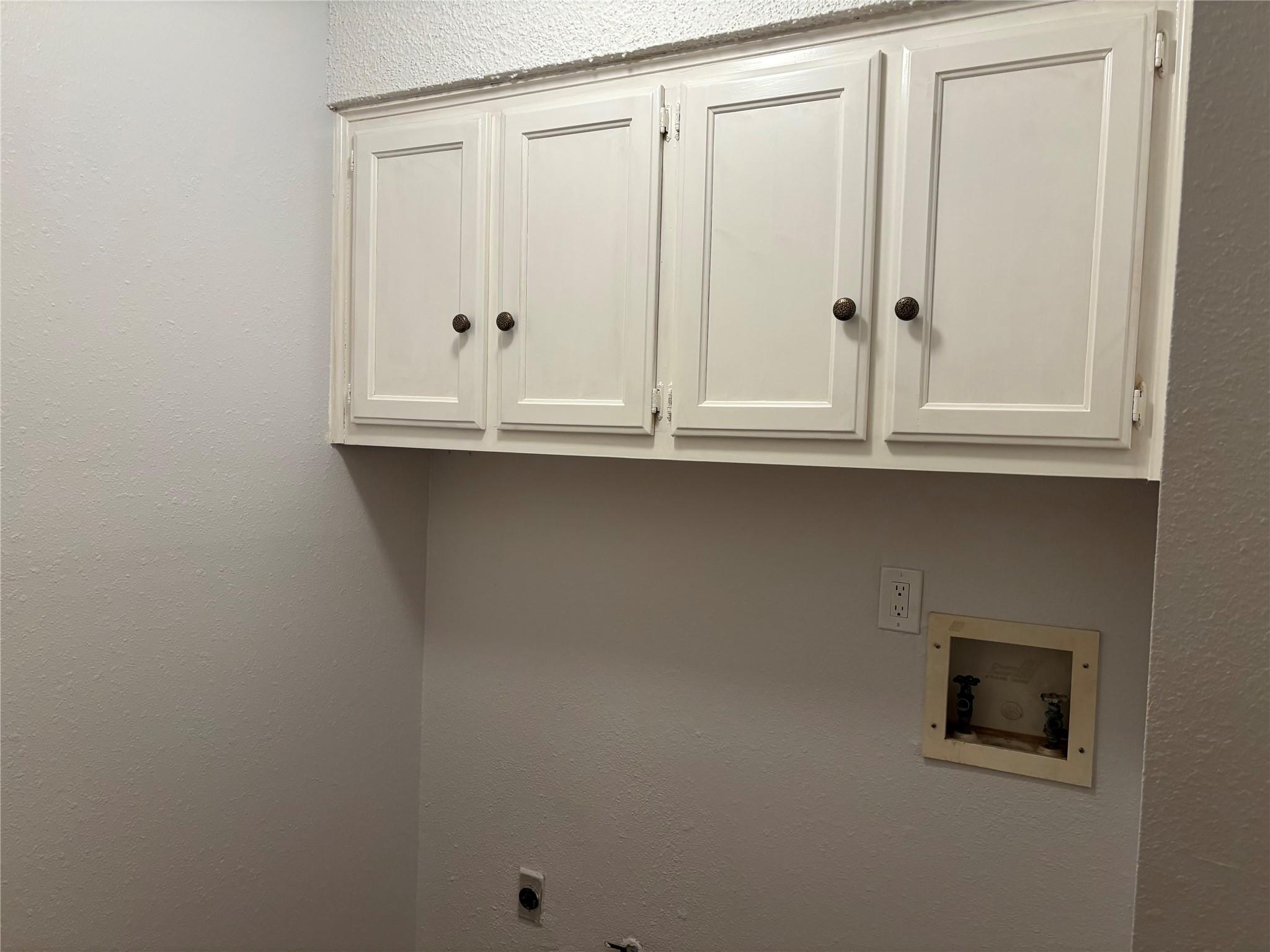 8111 Baywood Dr # A, Austin, TX 78759