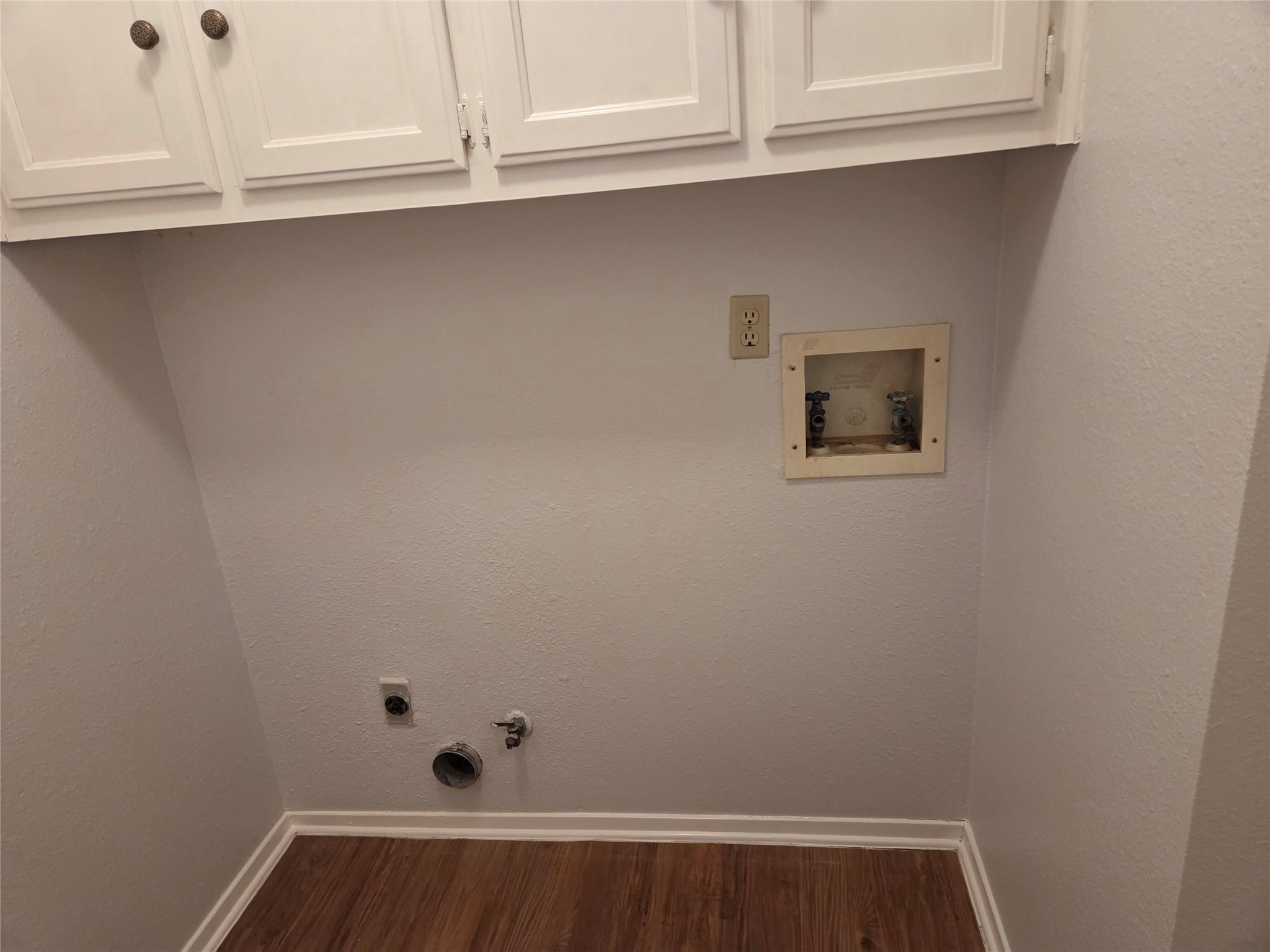 8111 Baywood Dr # A, Austin, TX 78759