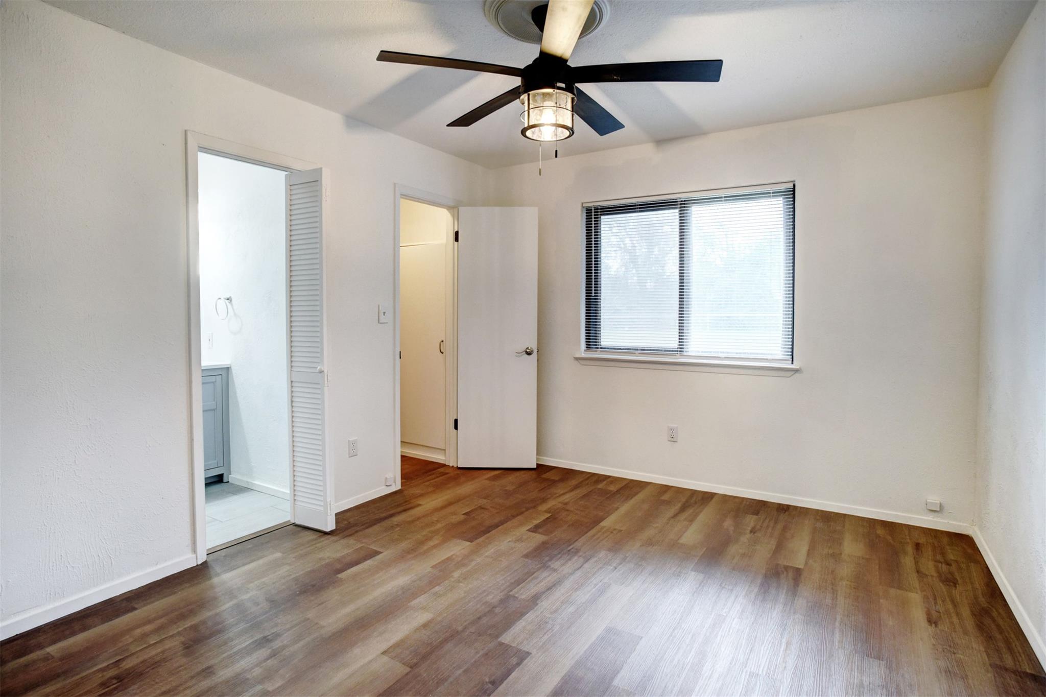 1037 Wilkes Cir, Smithville, TX 78957