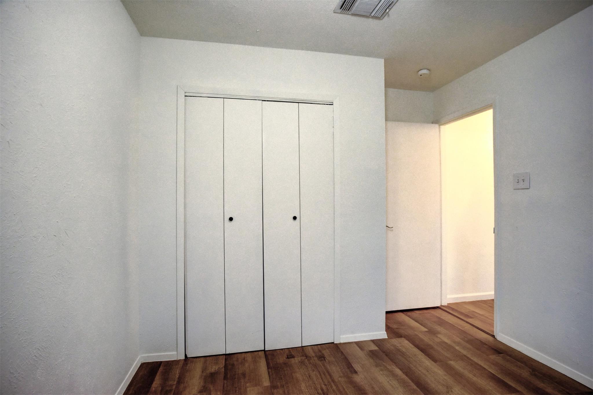 1037 Wilkes Cir, Smithville, TX 78957