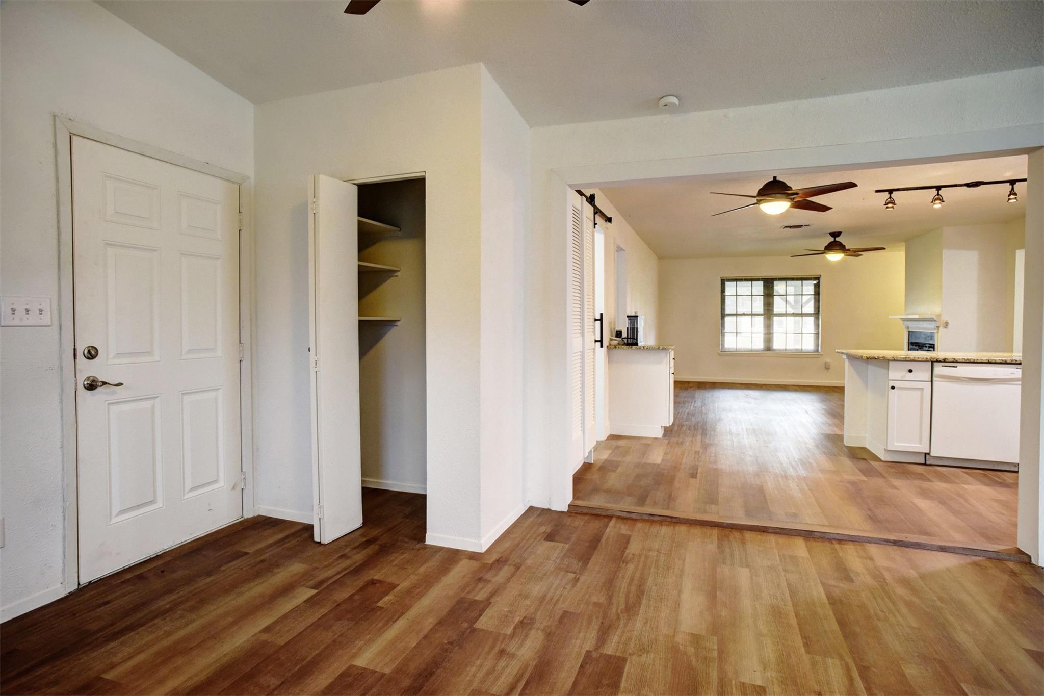 1037 Wilkes Cir, Smithville, TX 78957