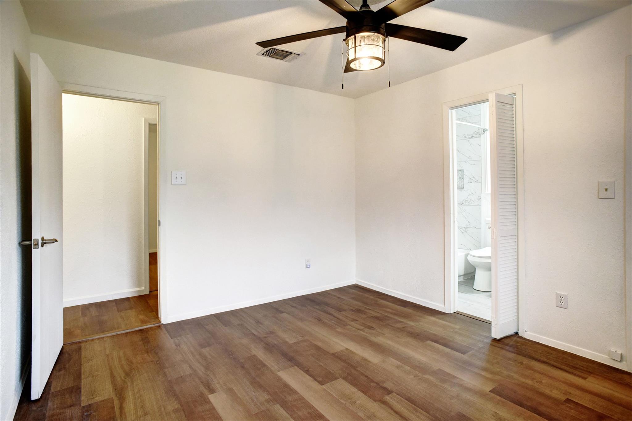 1037 Wilkes Cir, Smithville, TX 78957