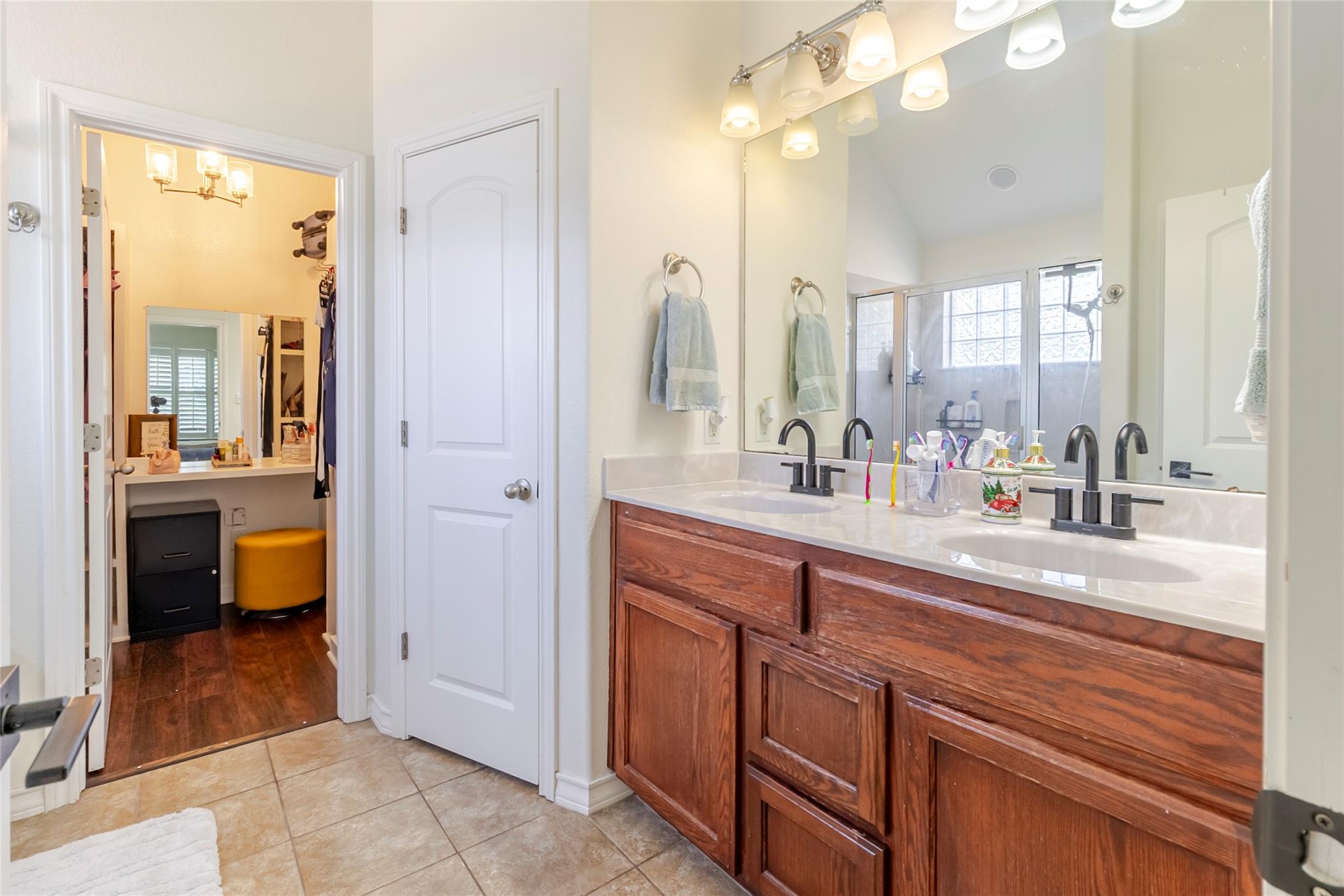 122 Travis Ln N, Paige, TX 78659