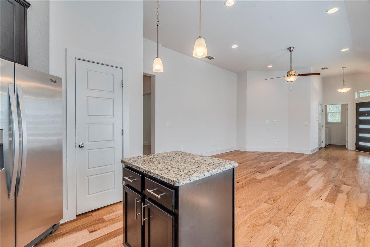 915 Totis Rd, Austin, TX 78748