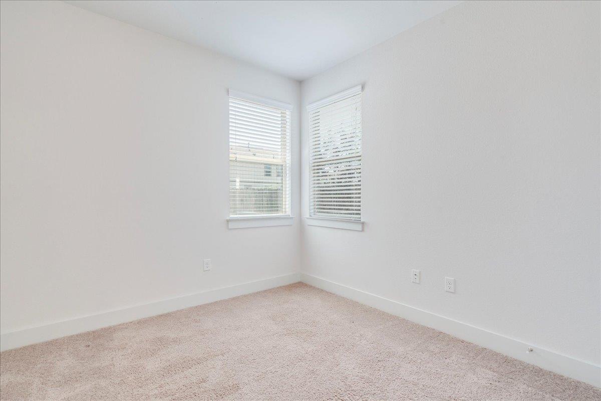 915 Totis Rd, Austin, TX 78748