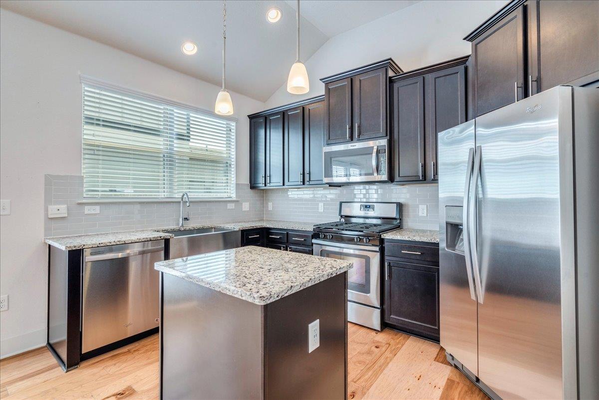 915 Totis Rd, Austin, TX 78748