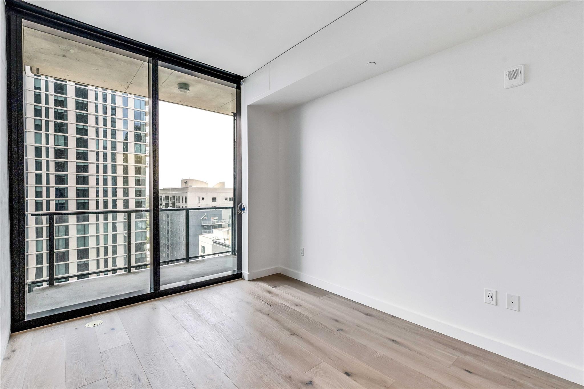 610 Davis St # 2003, Austin, TX 78701