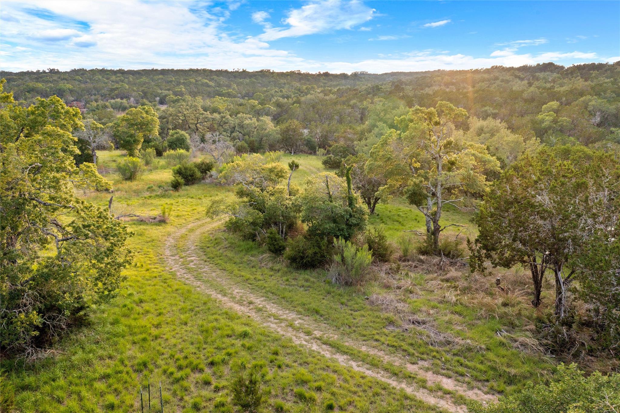 900 Lost Valley Rd, Dripping Springs, TX 78620