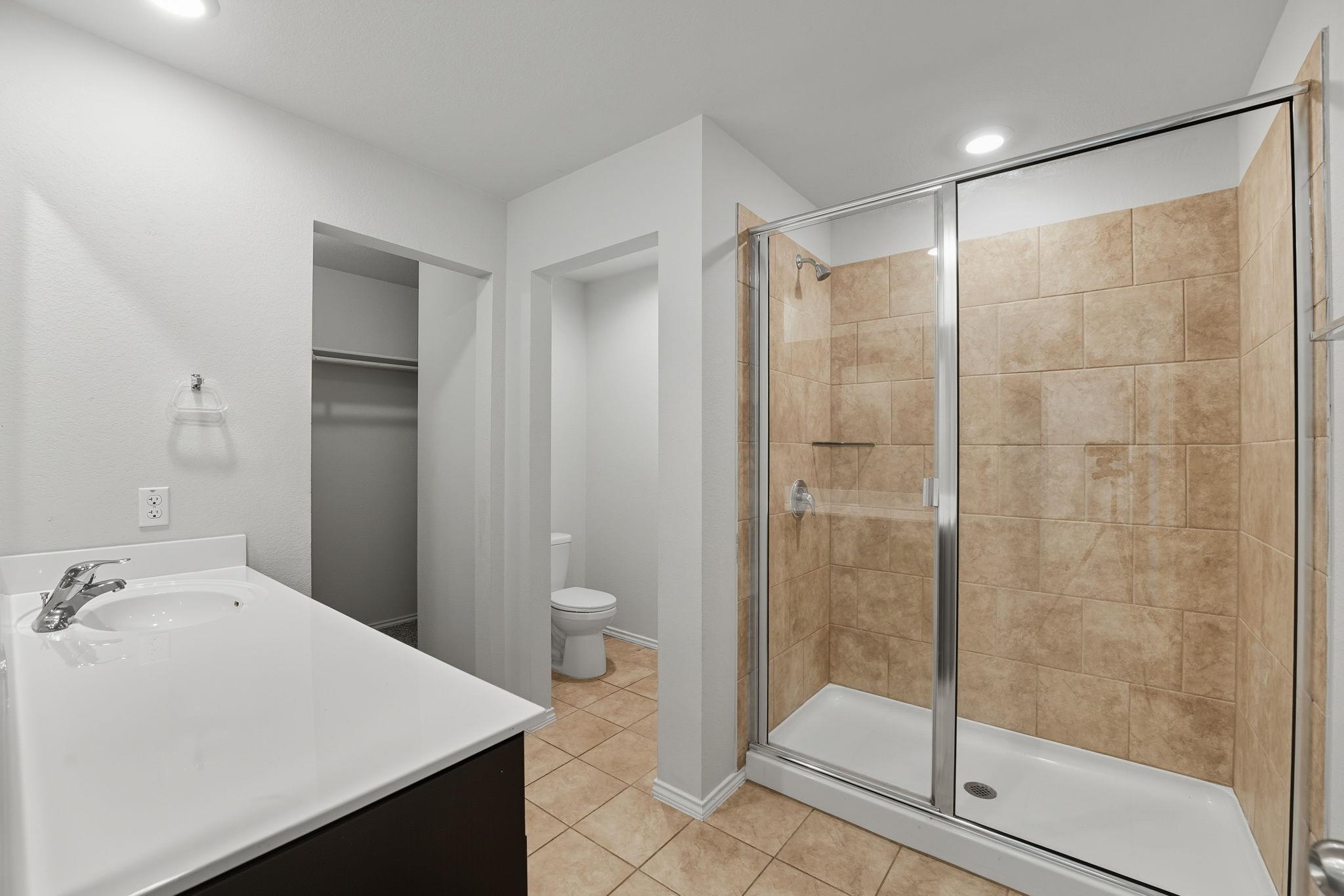 6002 Sally Ride Ln, Killeen, TX 76543